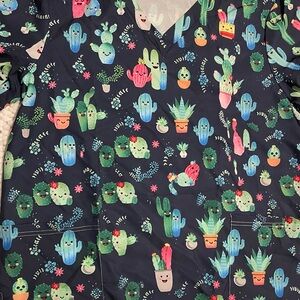 Cactus Print Scrub Top - Navy